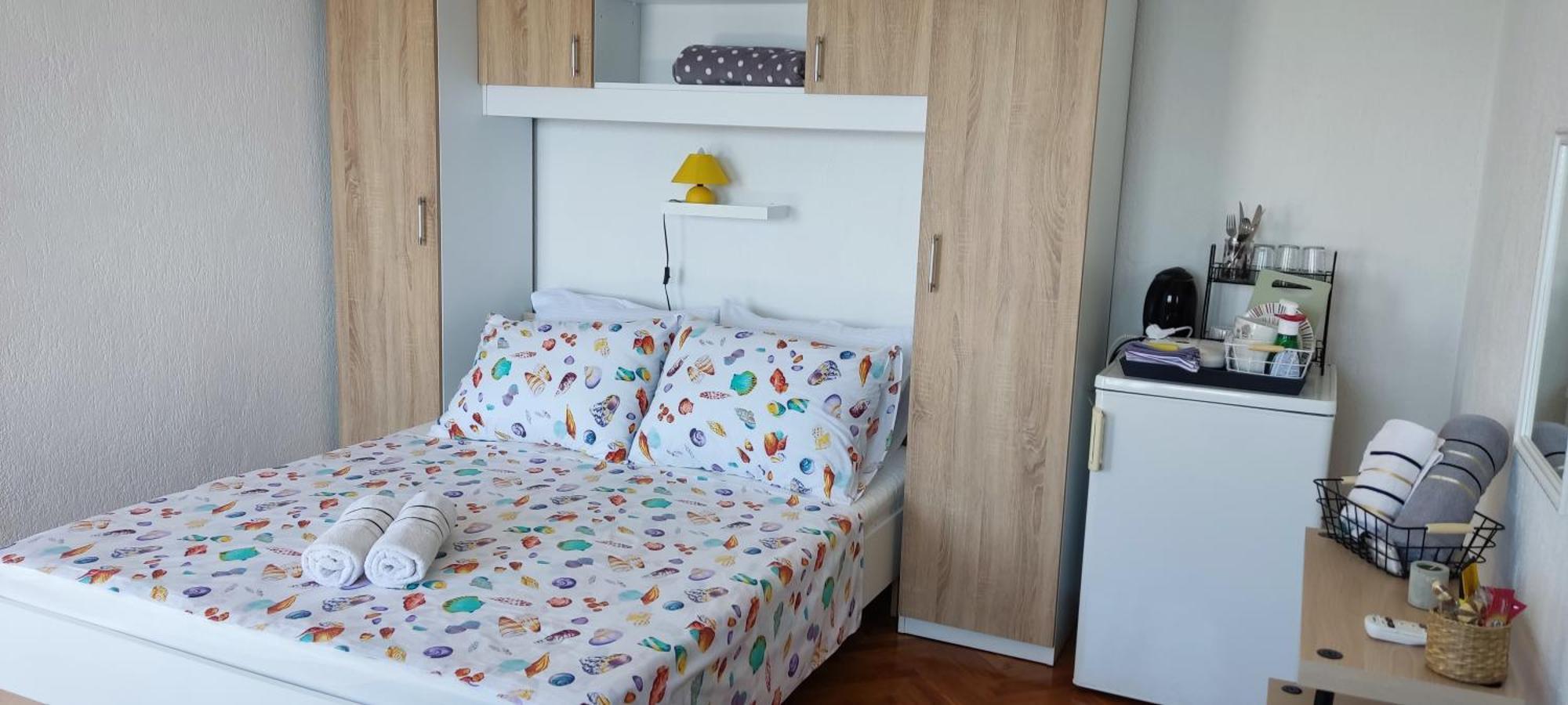 Apartment And Rooms Busa 3 Senj  Pokoj fotografie